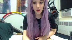 Hot Amateur Webcam Teen Masturbates For Their Fans