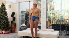 Close up MiLF getting it in the ass