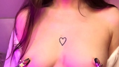 Big boob brunette masturbates on webcam