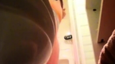 Voyeur Student Ruth 19 yrs old big boobs in shower