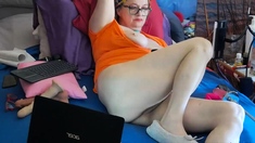 CHubby German mature on cam